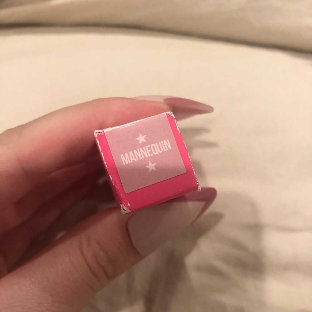 Jeffree Star Mannequin Liquid Lip